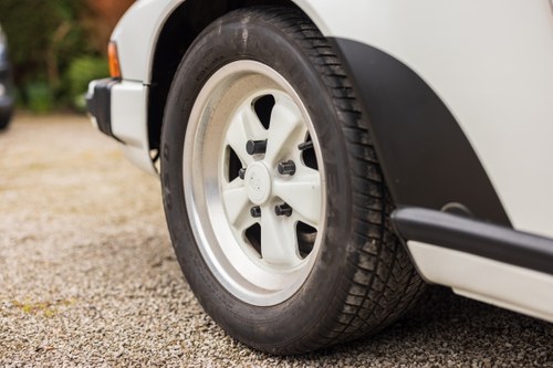 1984 Porsche 911 Carrera Targa 3.2 For Sale (picture 139 of 196)