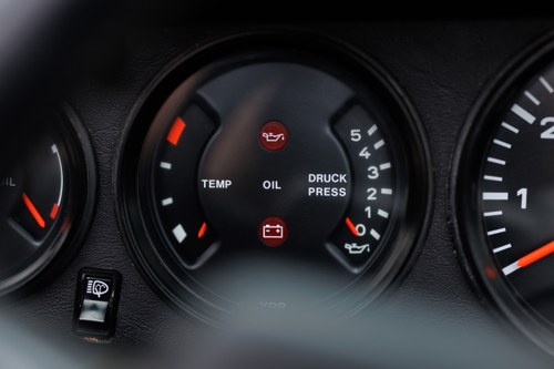 1984 Porsche 911 Carrera Targa 3.2 For Sale (picture 71 of 196)