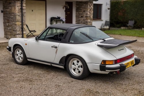 1984 Porsche 911 Carrera Targa 3.2 For Sale (picture 13 of 196)