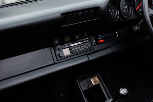 1984 Porsche 911 Carrera Targa 3.2 For Sale (picture 67 of 196)