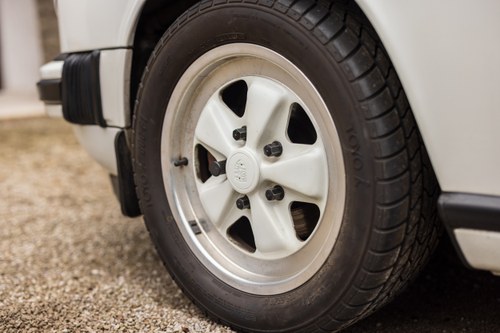 1984 Porsche 911 Carrera Targa 3.2 For Sale (picture 141 of 196)