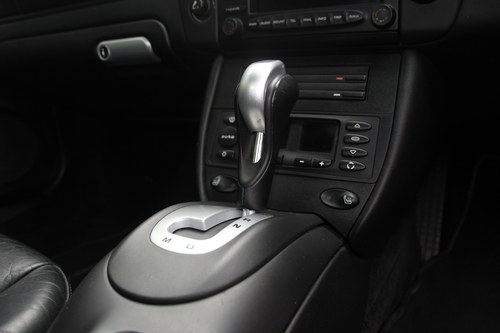 2004 Porsche 911 C4s cabrio (996) zum Verkauf (Bild 35 von 162)