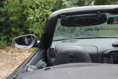 2004 Porsche 911 C4s cabrio (996) zum Verkauf (Bild 99 von 162)