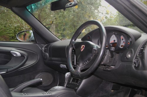 2004 Porsche 911 C4s cabrio (996) zum Verkauf (Bild 90 von 162)