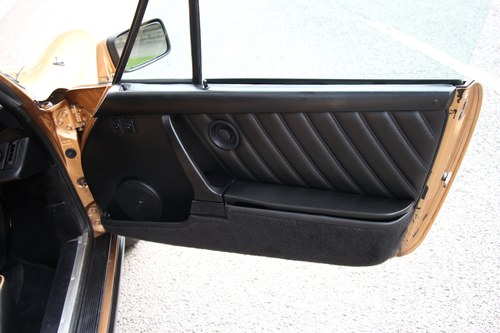 1979 Porsche 911 SC Targa Te koop (foto 44 van 216)