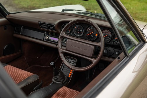 1985 Porsche 911 Super Sport Targa Te koop (foto 44 van 56)
