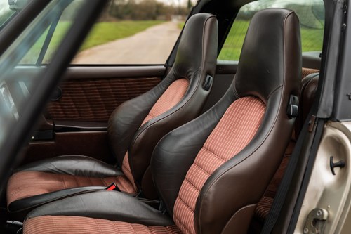 1985 Porsche 911 Super Sport Targa Te koop (foto 34 van 56)