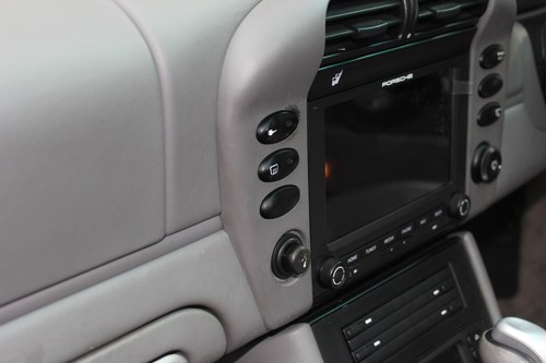 2002 Porsche 996 911 3.6 Targa Tiptronic S à venda (imagem 69 de 143)