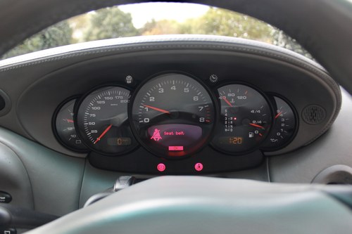 2002 Porsche 996 911 3.6 Targa Tiptronic S à venda (imagem 27 de 143)