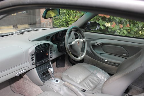 2002 Porsche 996 911 3.6 Targa Tiptronic S à venda (imagem 63 de 143)