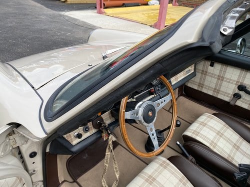 1970 Porsche 911E Betolaza Targa LHD à vendre (picture 32 of 208)