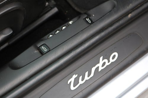 2002 Porsche 911 Turbo (996) à venda (imagem 28 de 89)