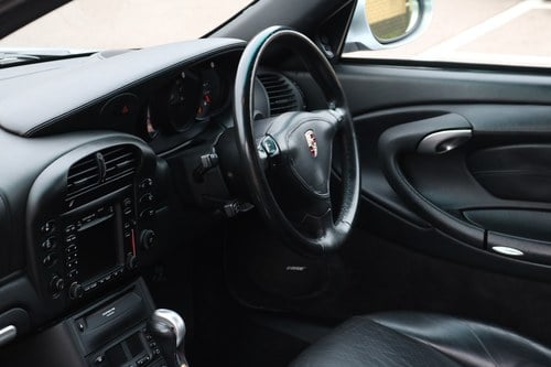 2002 Porsche 911 Turbo (996) à venda (imagem 22 de 89)