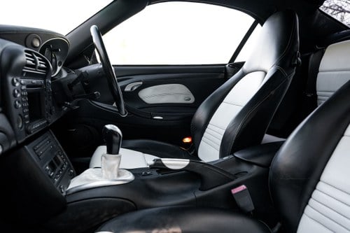 2003 Porsche 911 Turbo Cabriolet (996) Te koop (foto 109 van 235)