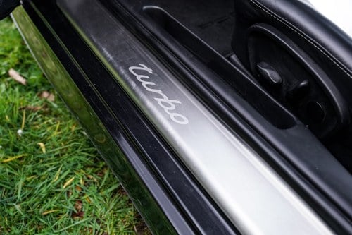 2003 Porsche 911 Turbo Cabriolet (996) Te koop (foto 114 van 235)