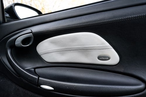 2003 Porsche 911 Turbo Cabriolet (996) Te koop (foto 139 van 235)