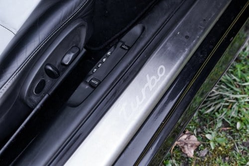 2003 Porsche 911 Turbo Cabriolet (996) Te koop (foto 134 van 235)