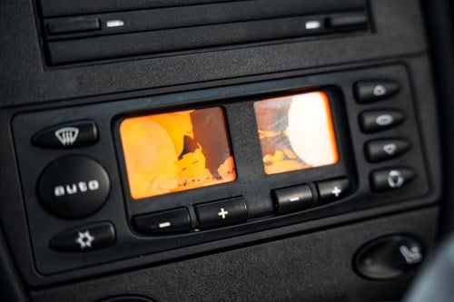 2003 Porsche 911 Turbo Cabriolet (996) Te koop (foto 82 van 235)