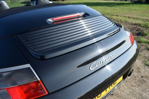 2001 Porsche 911 Carrera 2 Cabriolet (996) In vendita (immagine 68 di 130)