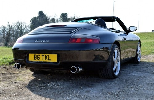 2001 Porsche 911 Carrera 2 Cabriolet (996) In vendita (immagine 8 di 130)