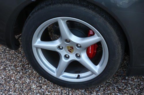 2005 Porsche 997.1 911 Carrera 2 Manual For Sale (picture 9 of 100)