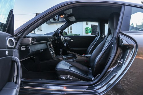 2005 Porsche 997.1 911 Carrera 2 Manual For Sale (picture 14 of 100)