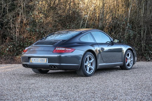 2005 Porsche 997.1 911 Carrera 2 Manual For Sale (picture 6 of 100)
