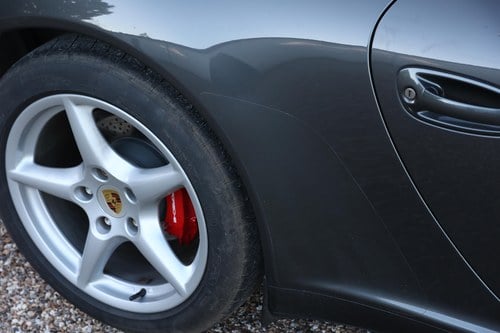 2005 Porsche 997.1 911 Carrera 2 Manual For Sale (picture 10 of 100)