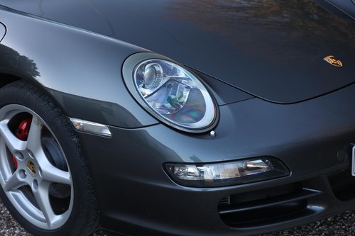 2005 Porsche 997.1 911 Carrera 2 Manual For Sale (picture 64 of 100)