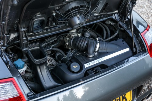 2005 Porsche 997.1 911 Carrera 2 Manual For Sale (picture 88 of 100)