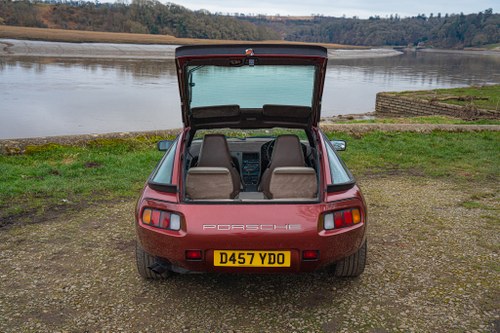 1986 Porsche 928 S2 Auto à venda (imagem 119 de 205)