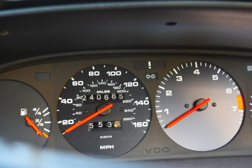 1989 Porsche 944 Lux zum Verkauf (Bild 37 von 136)