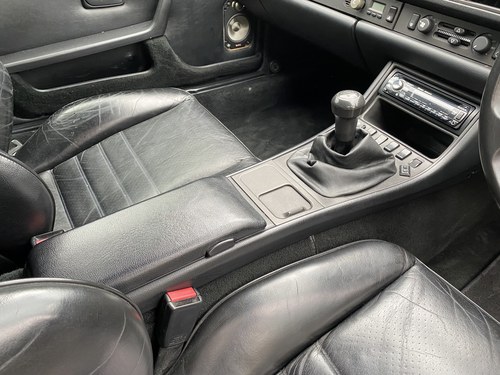 1990 Porsche 944 S2 Te koop (foto 49 van 232)