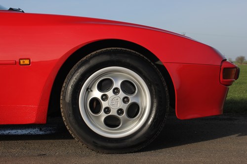 1987 Porsche 944 till salu (bild 25 av 154)