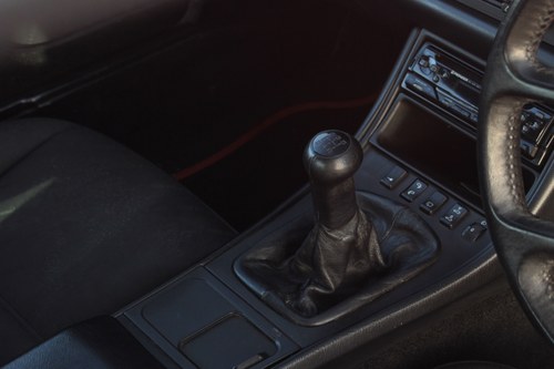 1987 Porsche 944 till salu (bild 51 av 154)