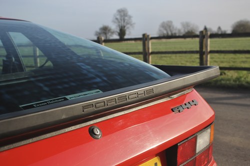 1987 Porsche 944 till salu (bild 99 av 154)