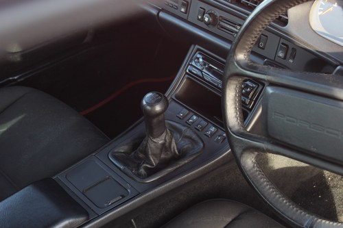 1987 Porsche 944 till salu (bild 78 av 154)