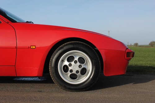 1987 Porsche 944 till salu (bild 98 av 154)