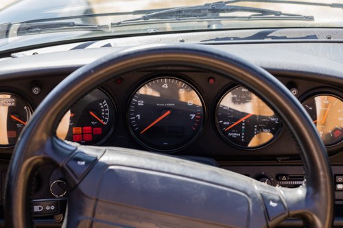 1989 Porsche 964 Cabriolet zum Verkauf (Bild 27 von 79)