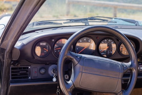 1989 Porsche 964 Cabriolet zum Verkauf (Bild 25 von 79)