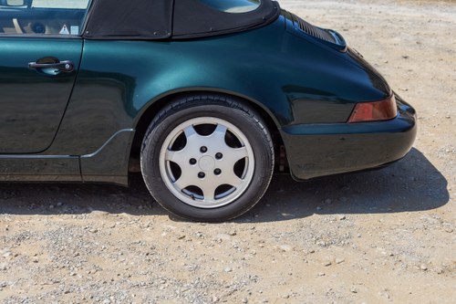 1989 Porsche 964 Cabriolet zum Verkauf (Bild 18 von 79)