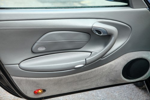 2000 Porsche 996 Carrera 4 (Manual) à vendre (picture 35 of 76)