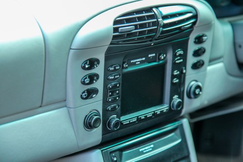 2000 Porsche 996 Carrera 4 (Manual) à vendre (picture 33 of 76)