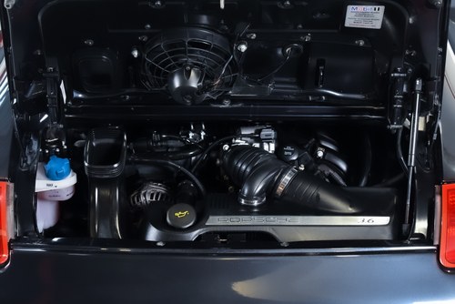 2007 Porsche 911 (997) Carrera 'Sunroof' Coupe 3.6-litre LHD In vendita (immagine 45 di 46)