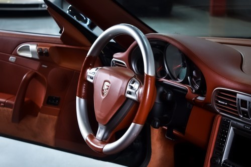 2007 Porsche 911 (997) Carrera 'Sunroof' Coupe 3.6-litre LHD In vendita (immagine 36 di 46)