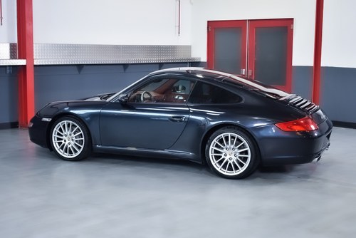 2007 Porsche 911 (997) Carrera 'Sunroof' Coupe 3.6-litre LHD In vendita (immagine 18 di 46)