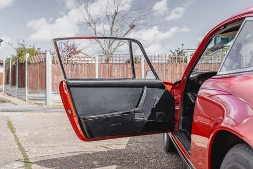 1974 Porsche 911 Coupé 2.7-litre (LHD) In vendita (immagine 25 di 150)