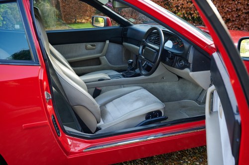 1986 Porsche 944 Te koop (foto 47 van 136)