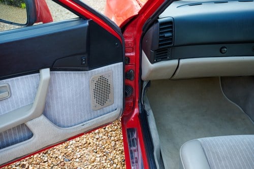 1986 Porsche 944 Te koop (foto 45 van 136)