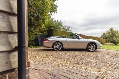 2002 Porsche 911 (996) Carrera 2 Cabriolet à venda (imagem 9 de 246)